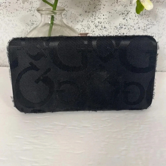 Guess Black Logo Cloth Flat Style Wallet - Picture 2 of 8